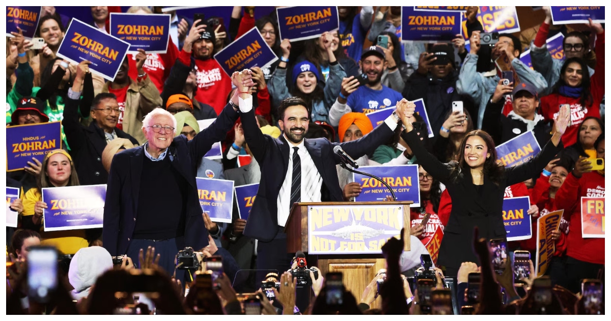 মামদানির সমর্থনে কুইন্সের সমাবেশে বার্নি স্যান্ডার্স ও ওকাসিও-কর্টেয। ছবি: এবিসি নিউজ